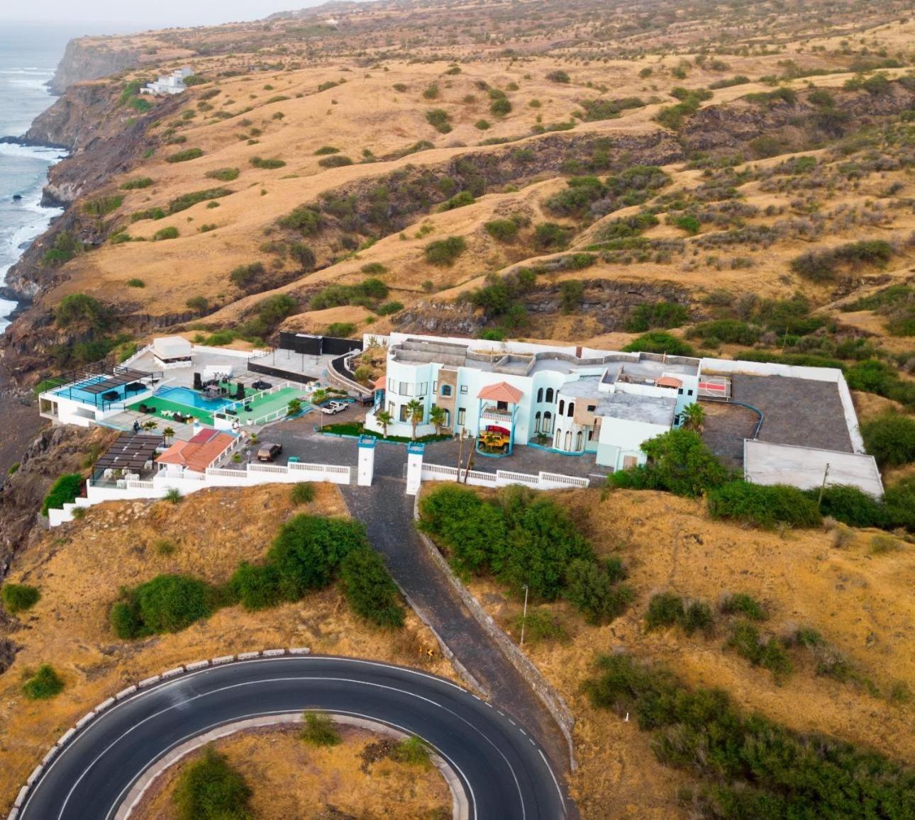 The View Hotel Sao Filipe Bagian luar foto