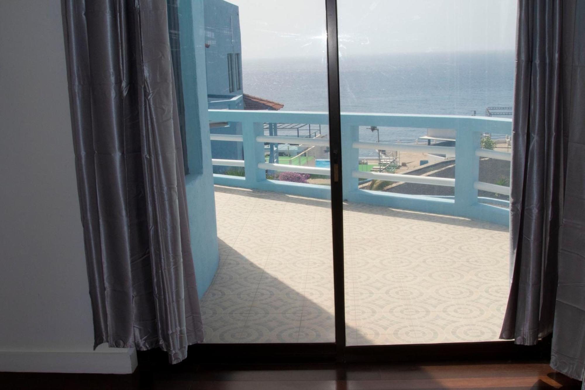 The View Hotel Sao Filipe Bagian luar foto