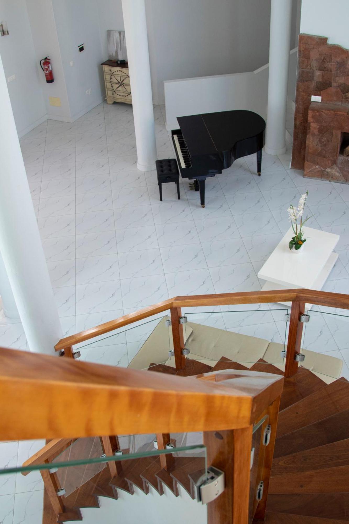 The View Hotel Sao Filipe Bagian luar foto