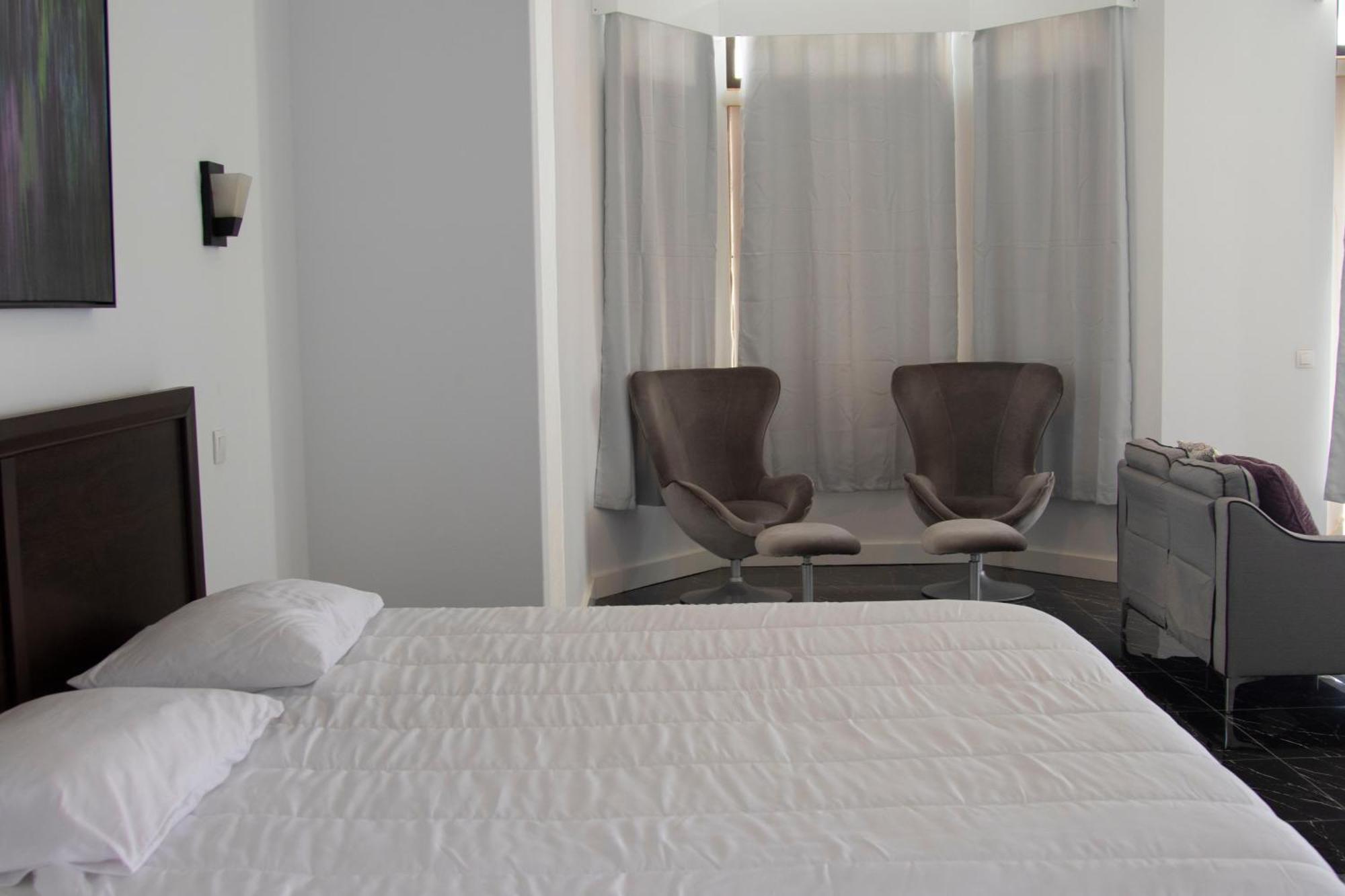 The View Hotel Sao Filipe Bagian luar foto